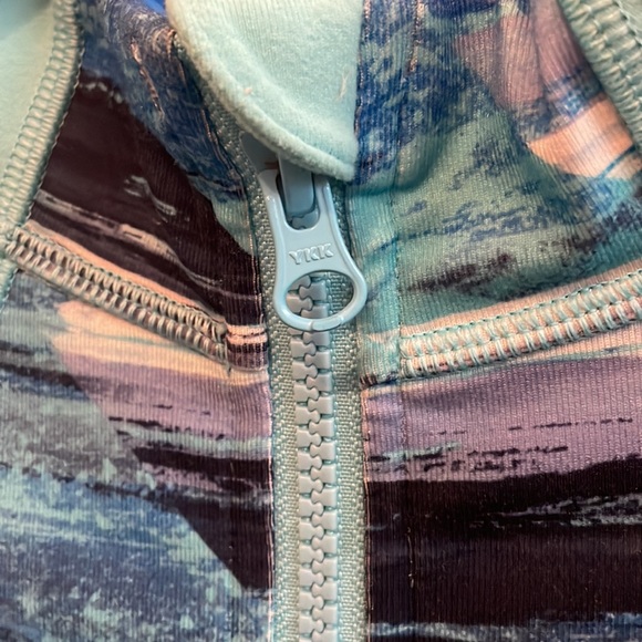 Ivivva Athletic Sweater - Picture 4 of 5